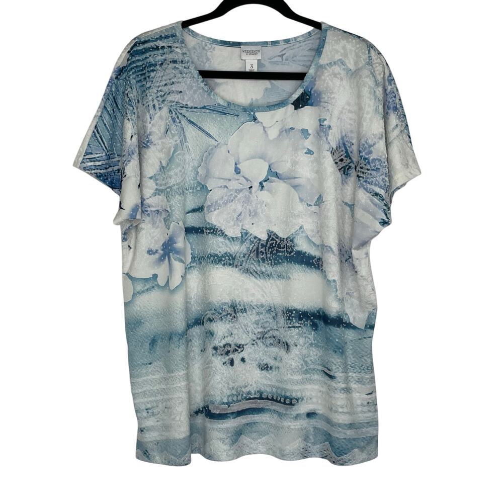 Weekends by Chico's White Blue Floral Textured Round Neck Blouse Size 3